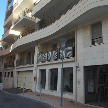 Charmant 2P Moderne Avec Terrasse, Parking Prive, En Plein Centre De Menton, A 2 Pas De La Mer - Fr-1-196-200 Eksteriør billede