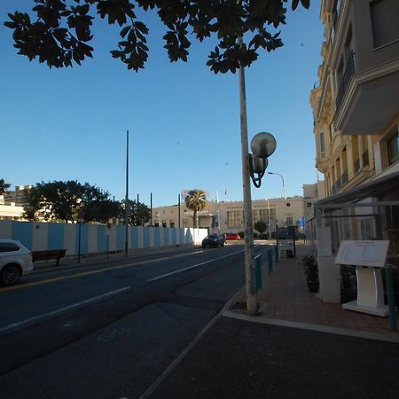 Charmant 2P Moderne Avec Terrasse, Parking Prive, En Plein Centre De Menton, A 2 Pas De La Mer - Fr-1-196-200 Eksteriør billede