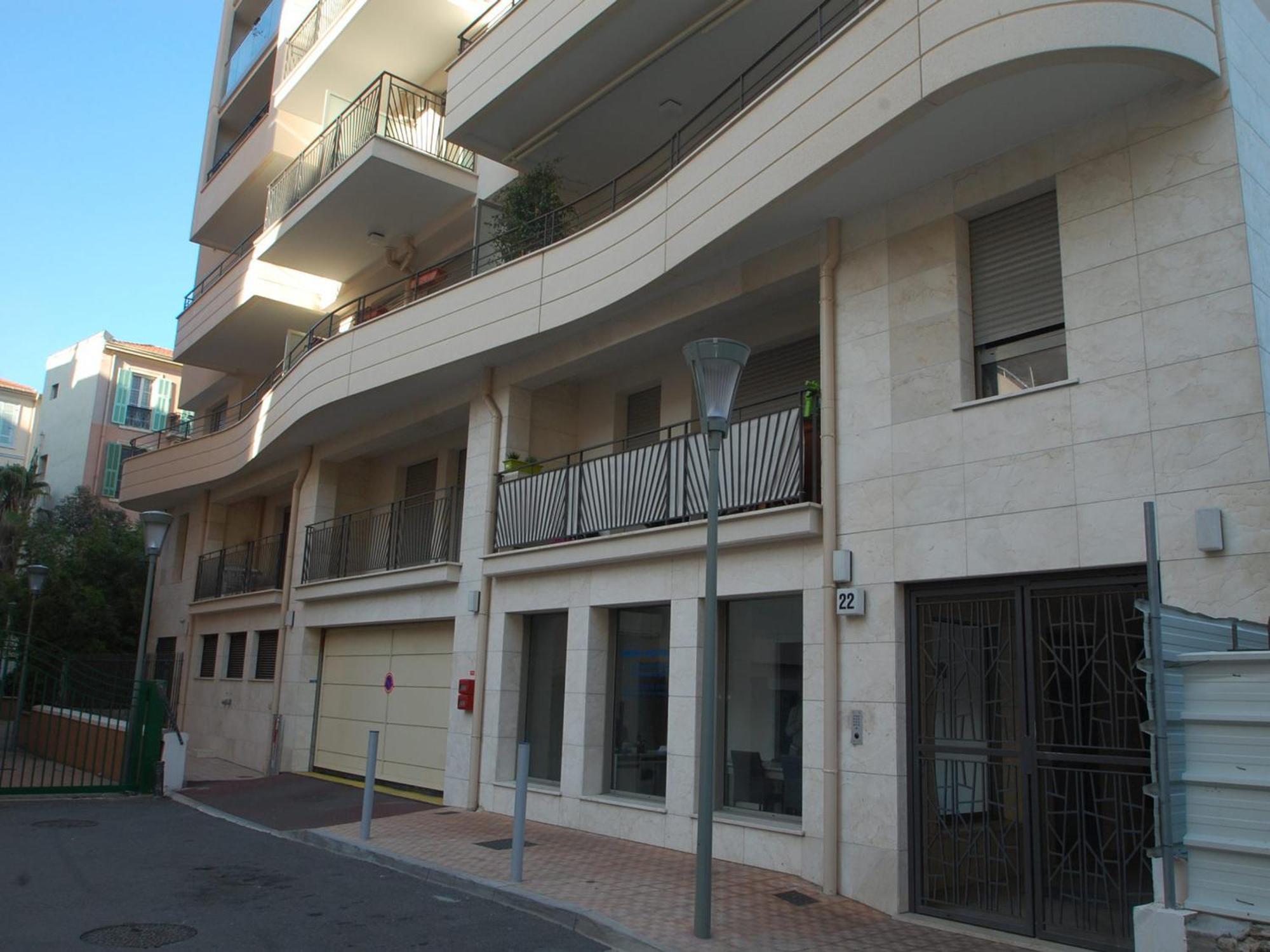 Charmant 2P Moderne Avec Terrasse, Parking Prive, En Plein Centre De Menton, A 2 Pas De La Mer - Fr-1-196-200 Eksteriør billede